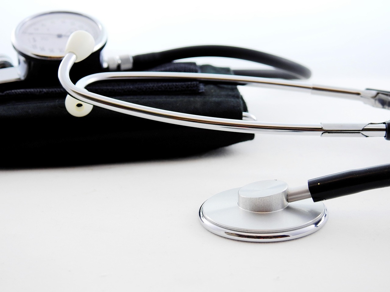 Blood pressure, stethoscope, medical — Dr. Rodolfo Giraldi Facilitating Better Patient Outcomes Through Coordinated Medical C
